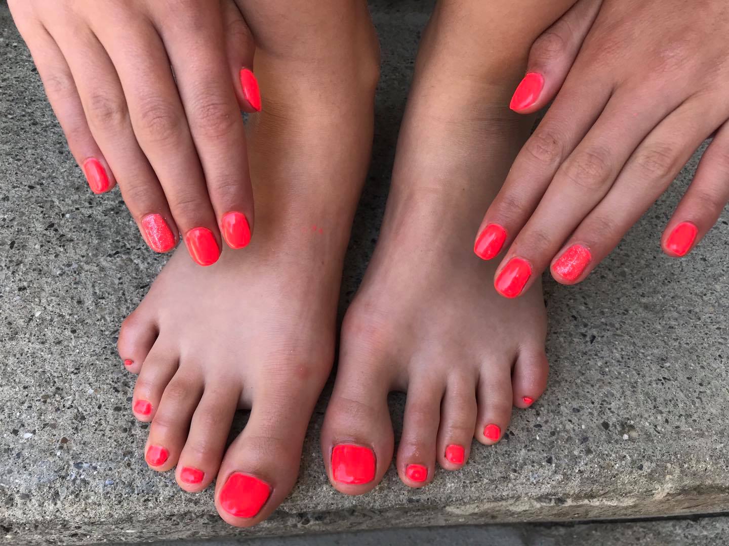 pieds_mains_orange